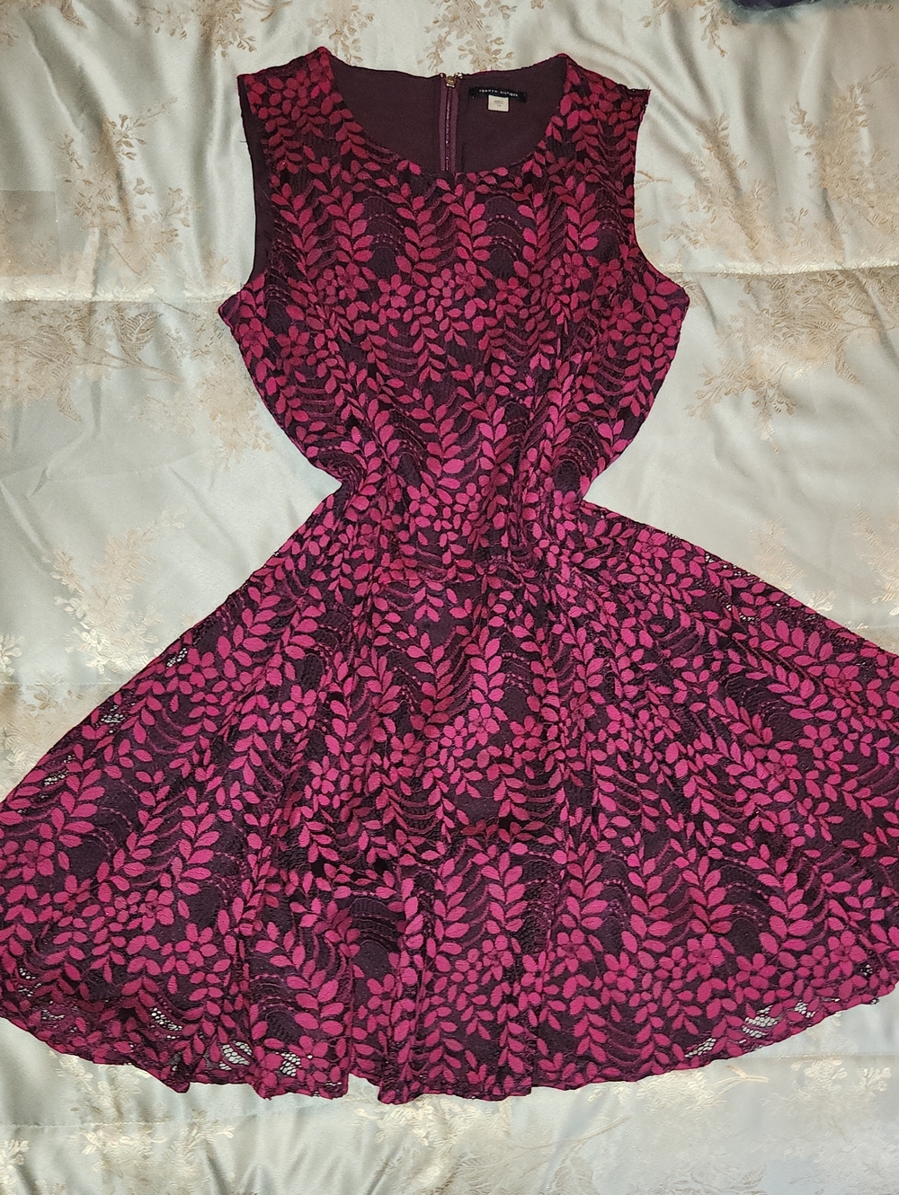 Tommy Hilfiger Sleeveless Lace Fit-and-Flare Dress in Fuchsia and Black